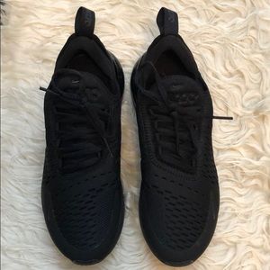 Women’s Nike AIRMAX 270 size 7